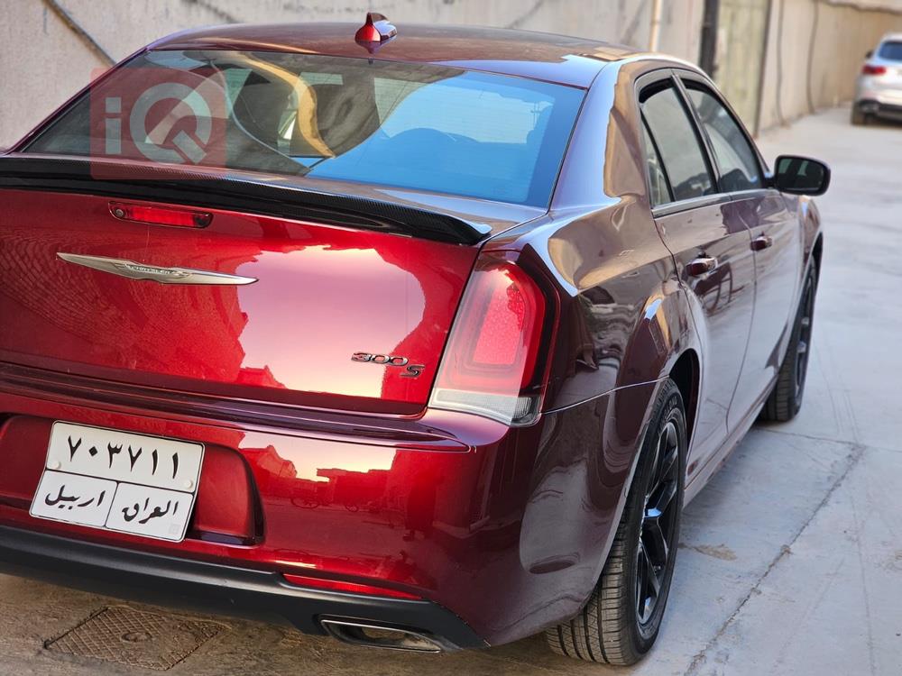 كرايسلر 300